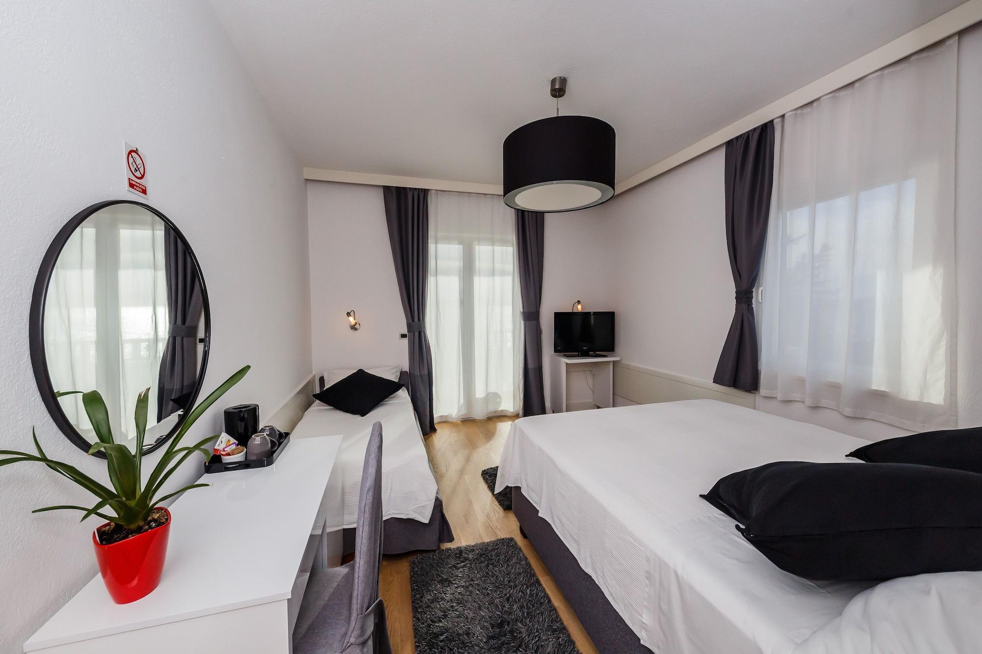 Hotel Villa Zarko Kaštel Stari Dış mekan fotoğraf