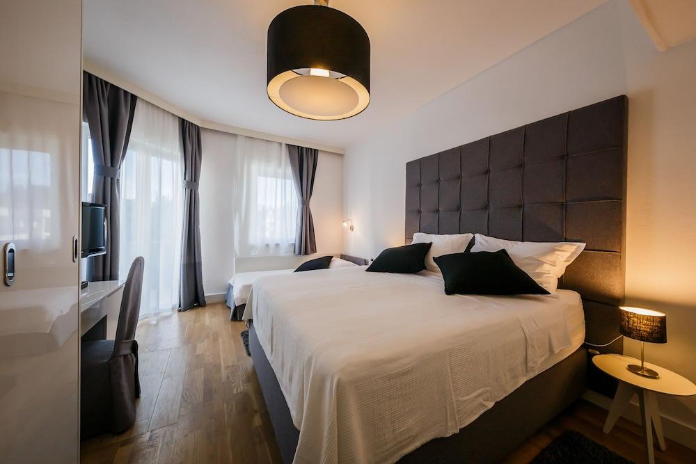 Hotel Villa Zarko Kaštel Stari Dış mekan fotoğraf