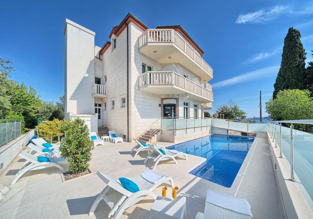 Hotel Villa Zarko Kaštel Stari Dış mekan fotoğraf